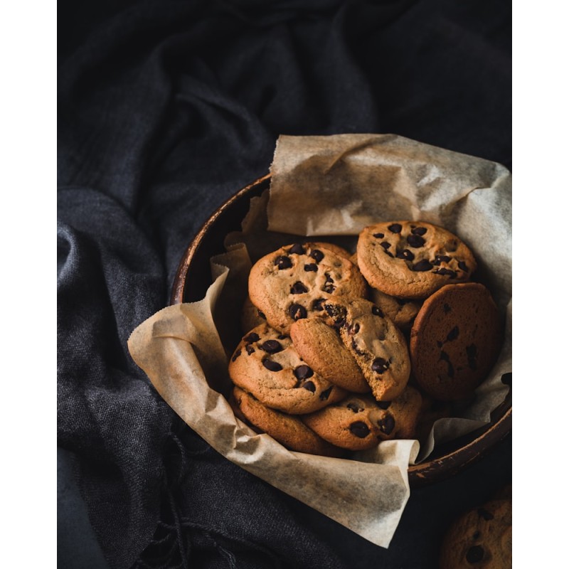 Chocolate Macarons (6 pcs) - Antonia Golden Sweets